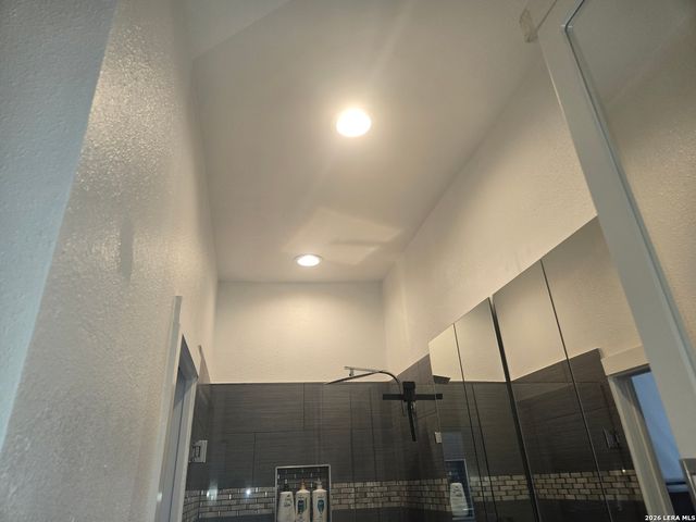 1118 NOLAN ST, San Antonio, TX 78202