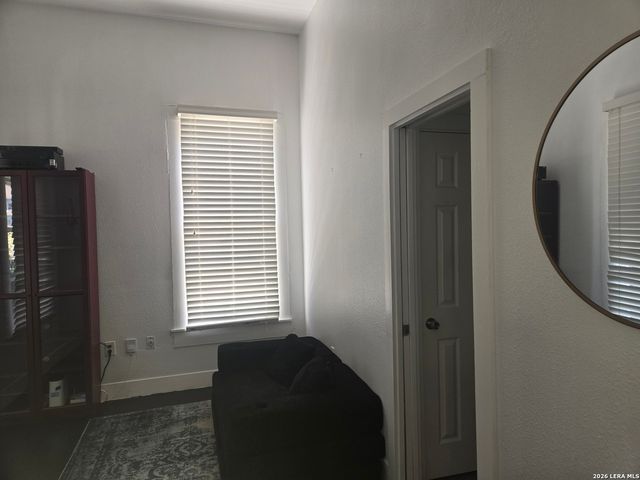 1118 NOLAN ST, San Antonio, TX 78202