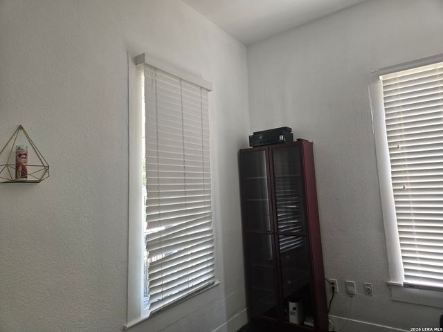 1118 NOLAN ST, San Antonio, TX 78202