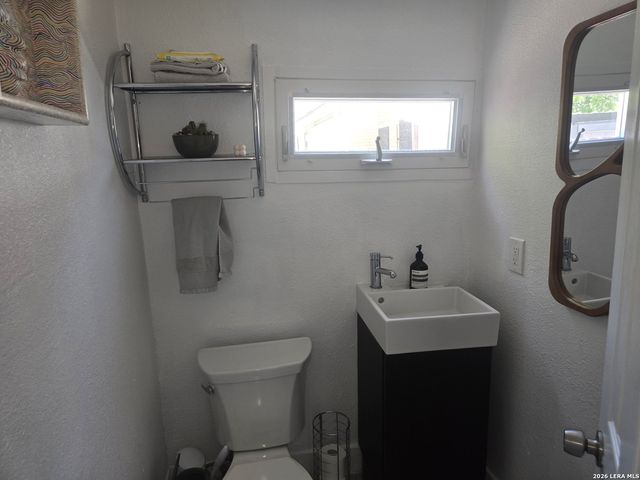 1118 NOLAN ST, San Antonio, TX 78202
