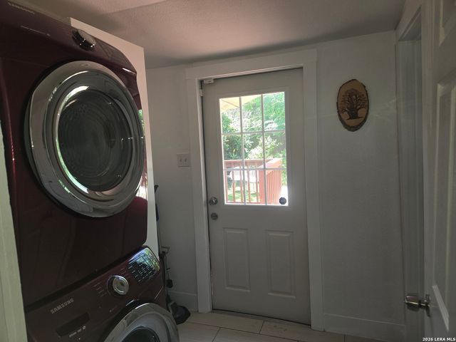 1118 NOLAN ST, San Antonio, TX 78202