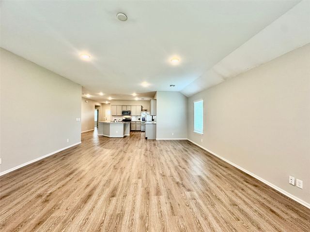 28300 E 111th Place S, Coweta, OK 74429