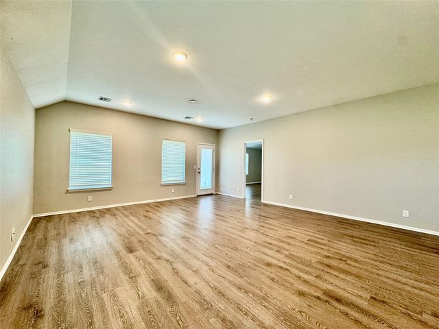 28300 E 111th Place S, Coweta, OK 74429