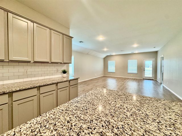 28300 E 111th Place S, Coweta, OK 74429