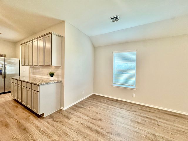 28300 E 111th Place S, Coweta, OK 74429
