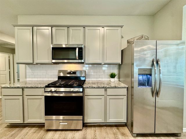 28300 E 111th Place S, Coweta, OK 74429