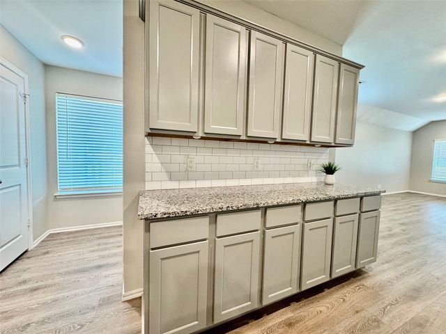 28300 E 111th Place S, Coweta, OK 74429