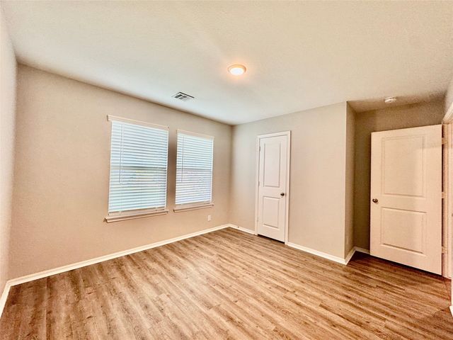 28300 E 111th Place S, Coweta, OK 74429