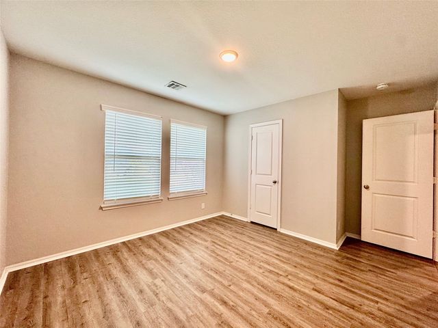 28300 E 111th Place S, Coweta, OK 74429