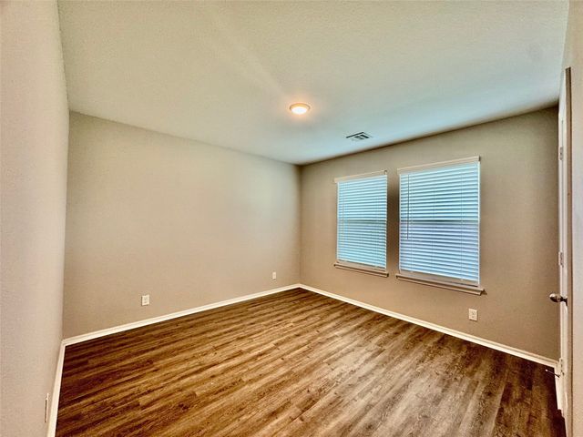28300 E 111th Place S, Coweta, OK 74429
