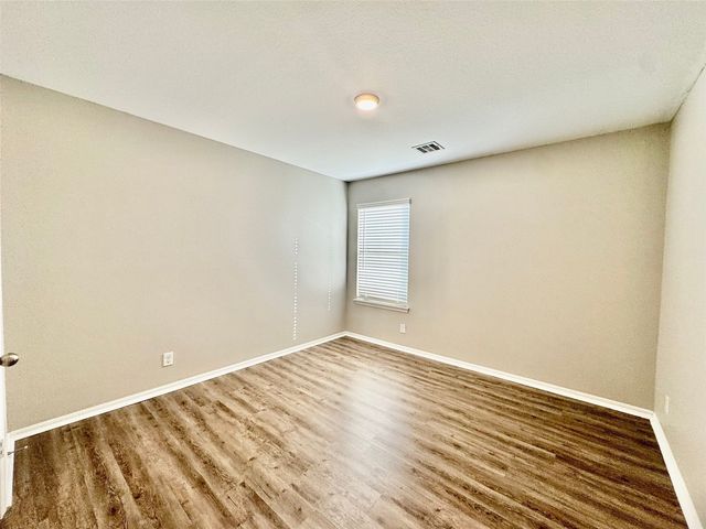 28300 E 111th Place S, Coweta, OK 74429