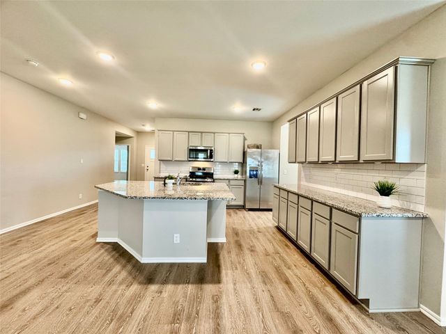 28300 E 111th Place S, Coweta, OK 74429