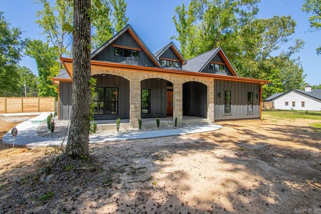 66 Friendship Road, Conway, AR 72032