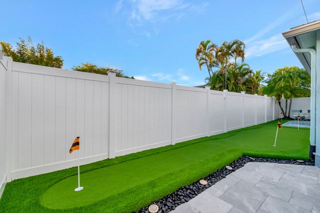 310 GULFSTREAM Drive, Delray Beach, FL 33444
