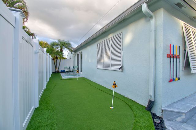 310 GULFSTREAM Drive, Delray Beach, FL 33444