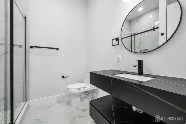 20 Milton Avenue, Edison, NJ 08820