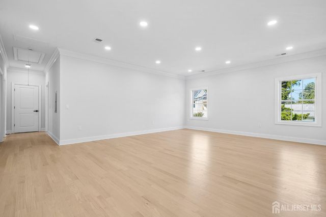 20 Milton Avenue, Edison, NJ 08820