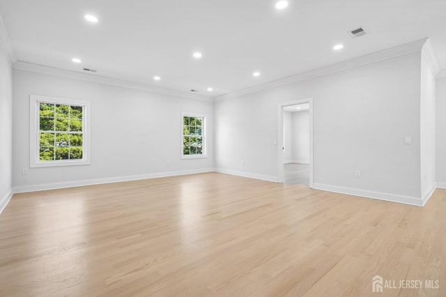 20 Milton Avenue, Edison, NJ 08820