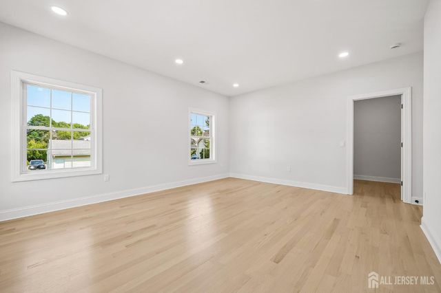 20 Milton Avenue, Edison, NJ 08820