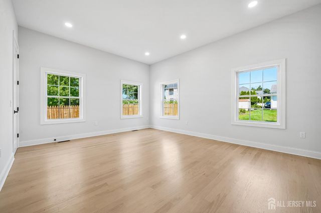 20 Milton Avenue, Edison, NJ 08820