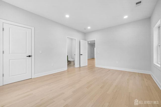 20 Milton Avenue, Edison, NJ 08820