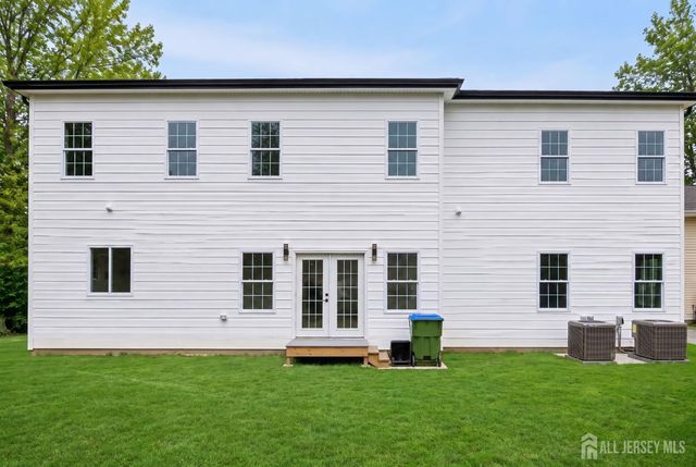 20 Milton Avenue, Edison, NJ 08820