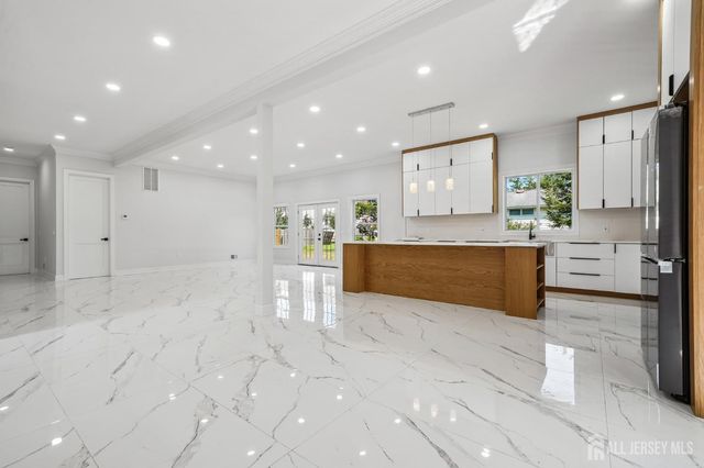 20 Milton Avenue, Edison, NJ 08820