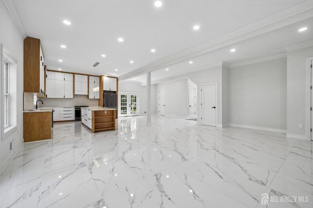 20 Milton Avenue, Edison, NJ 08820