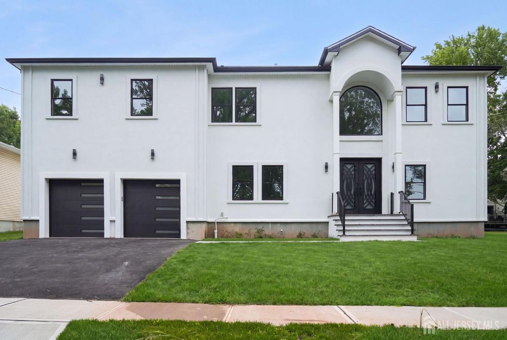 20 Milton Avenue, Edison, NJ 08820