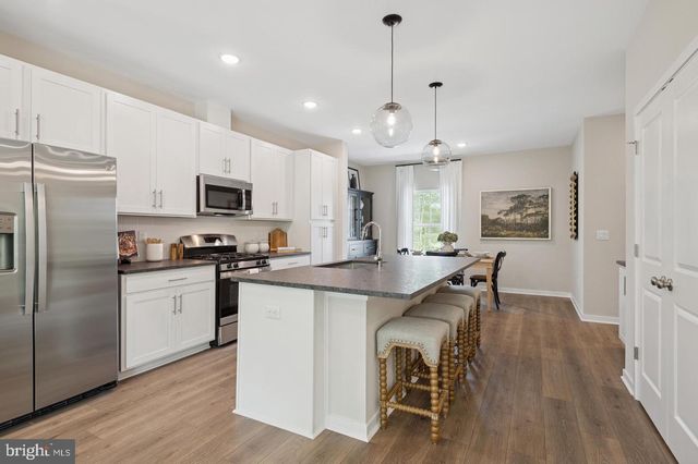 42 SILVERBELL AVE, Berlin, NJ 08009