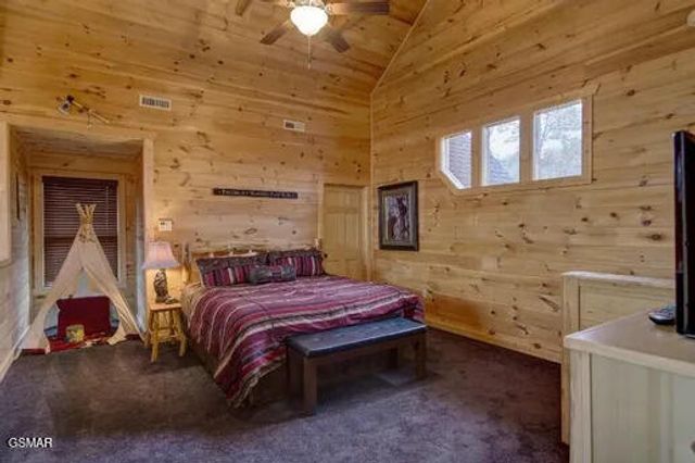 1340 Parkview Vista Way, Pigeon Forge, TN 37863