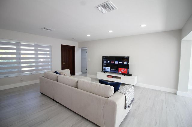 2548 SE 14th Street E 2548 Se 14th St, Pompano Beach, FL 33062