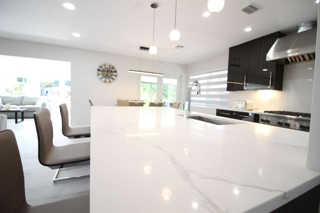 2548 SE 14th Street E 2548 Se 14th St, Pompano Beach, FL 33062