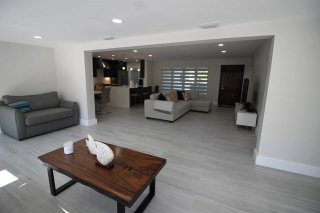2548 SE 14th Street E 2548 Se 14th St, Pompano Beach, FL 33062