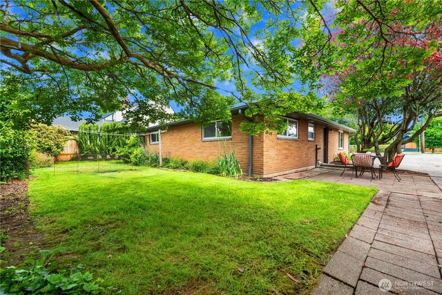 827 N 1st Street, Renton, WA 98057
