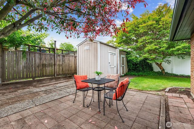827 N 1st Street, Renton, WA 98057