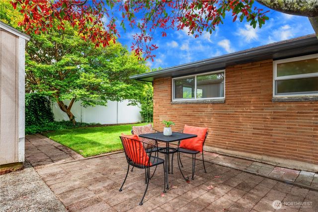 827 N 1st Street, Renton, WA 98057