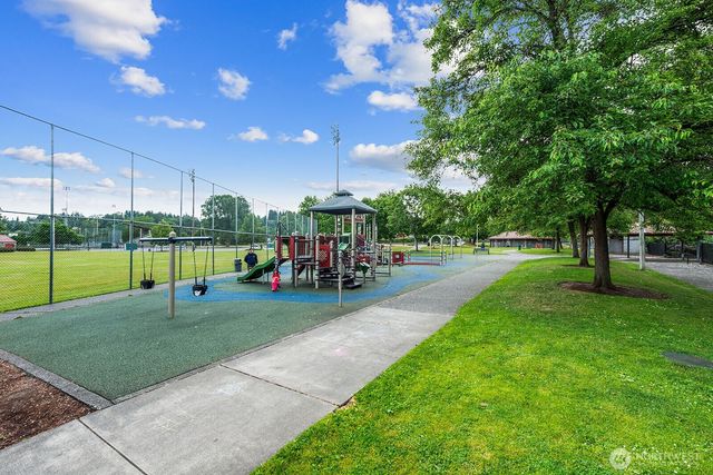 827 N 1st Street, Renton, WA 98057