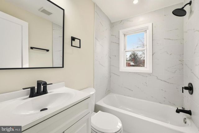 186 FORRESTER ST SW, Washington, DC 20032