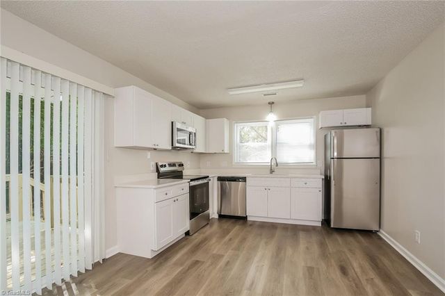 7 Arta Lane, Greensboro, NC 27406