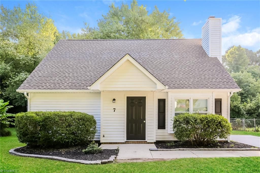 7 Arta Lane, Greensboro, NC 27406