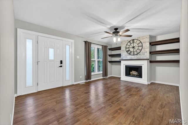 2013 Waybridge Lane, Fenton, MO 63026