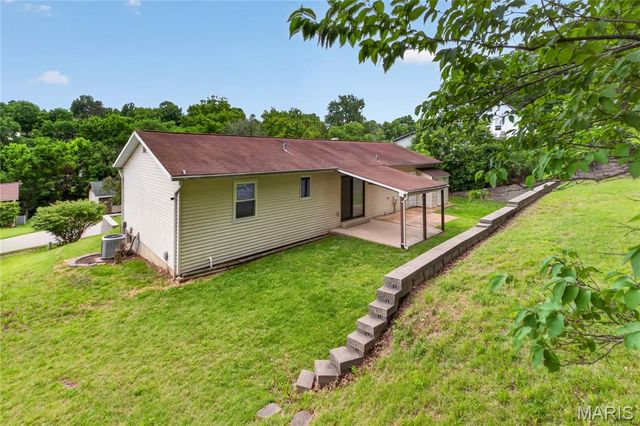 2013 Waybridge Lane, Fenton, MO 63026