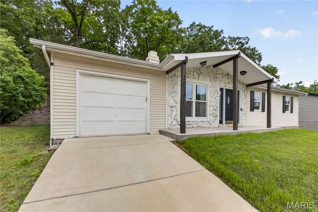 2013 Waybridge Lane, Fenton, MO 63026