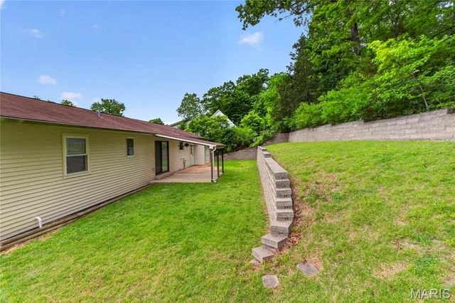 2013 Waybridge Lane, Fenton, MO 63026