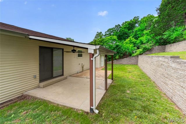2013 Waybridge Lane, Fenton, MO 63026