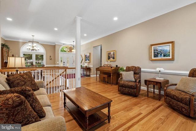 21484 CEDAR DR, Sterling, VA 20164