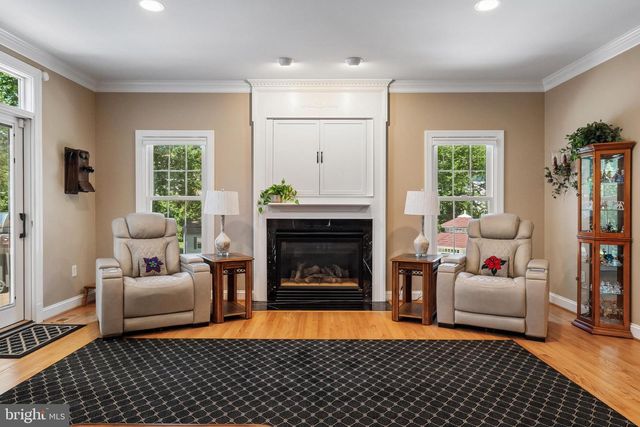 21484 CEDAR DR, Sterling, VA 20164