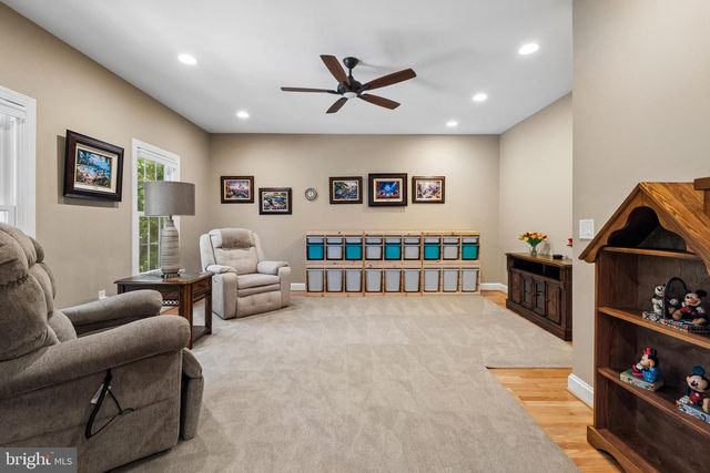 21484 CEDAR DR, Sterling, VA 20164