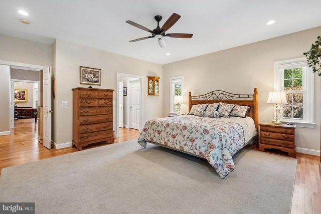 21484 CEDAR DR, Sterling, VA 20164